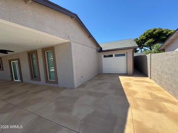 1826 Oraibi Dr, Phoenix, AZ 85027