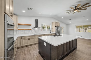 18261 N 1st Ave, Phoenix, AZ 85023