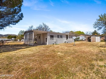 18267 John Fry Ave, Peeples Valley, AZ 86332