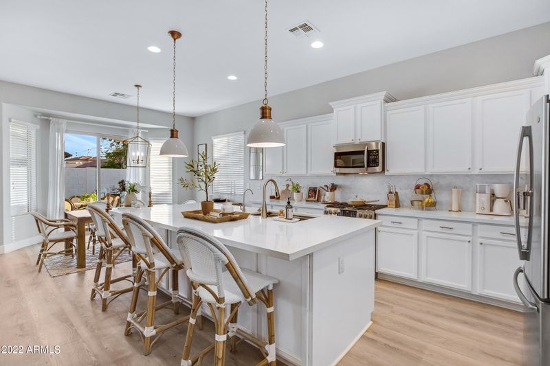 1827 E Azalea Ct, Gilbert, AZ 85298