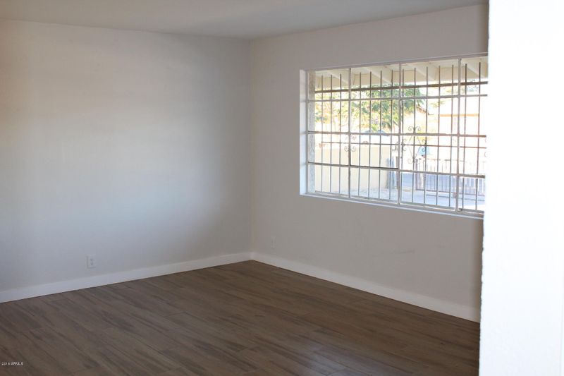 1827 E Nancy Ln, Phoenix, AZ 85042