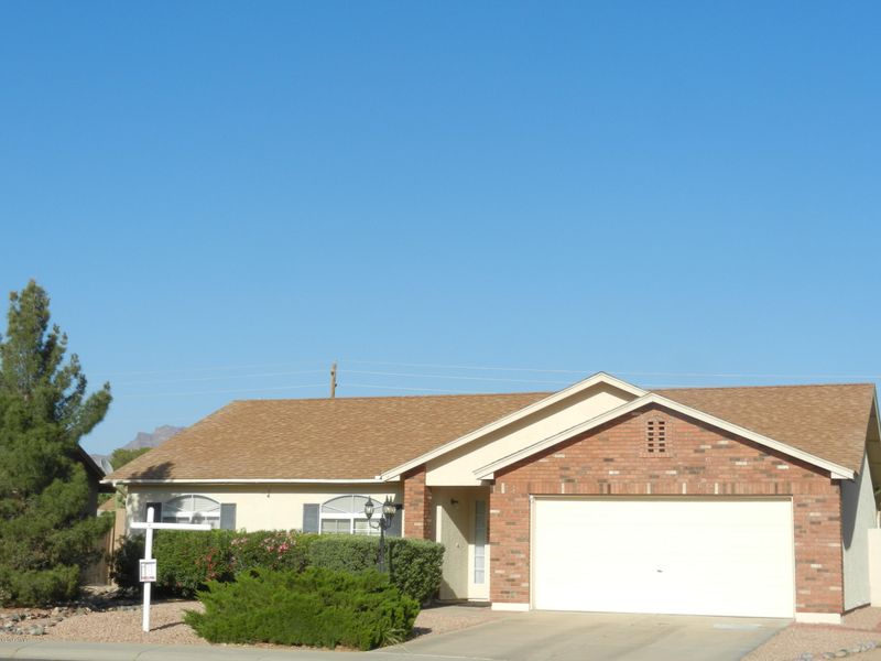 1827 S Cardinal Dr, Apache Junction, AZ 85120