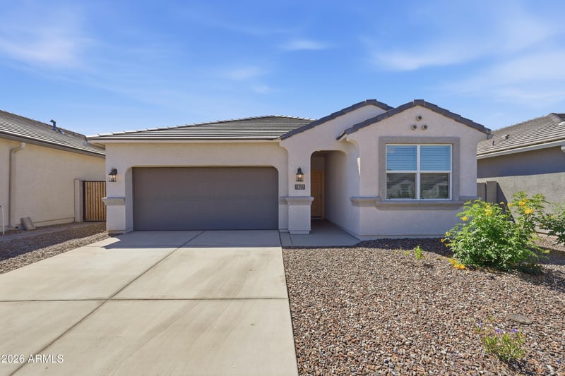 1827 Stanton Ave, Apache Junction, AZ 85120