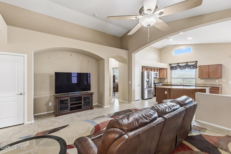 18273 N Canal Dr, Surprise, AZ 85374