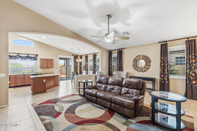 18273 N Canal Dr, Surprise, AZ 85374