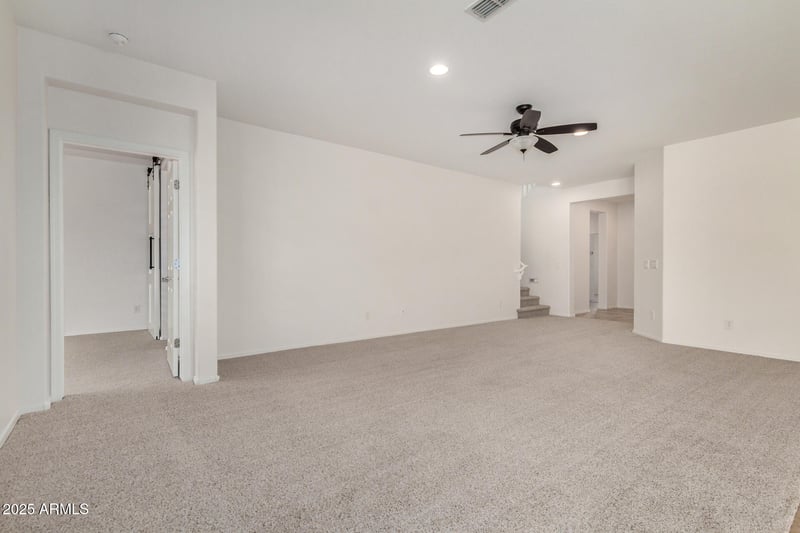 1828 Desperado Way, Phoenix, AZ 85085