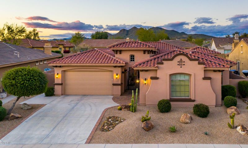 1828 W Sierra Sunset Trl, Phoenix, AZ 85085
