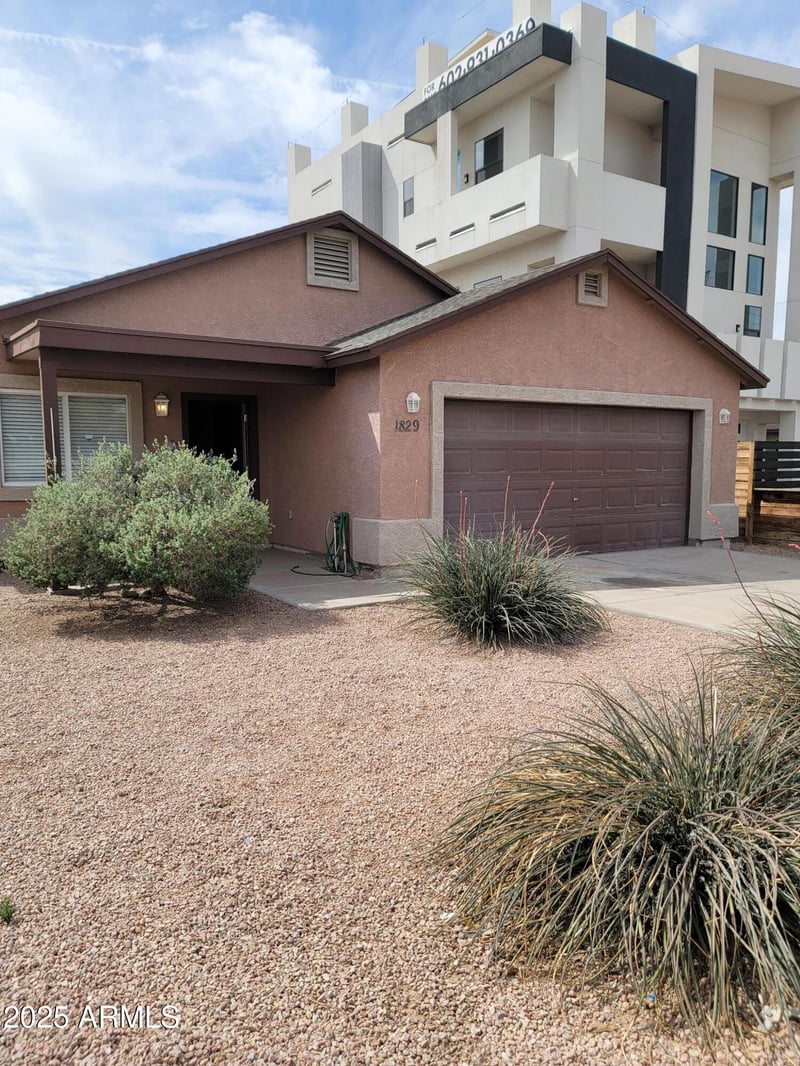 1829 Adams St, Phoenix, AZ 85034
