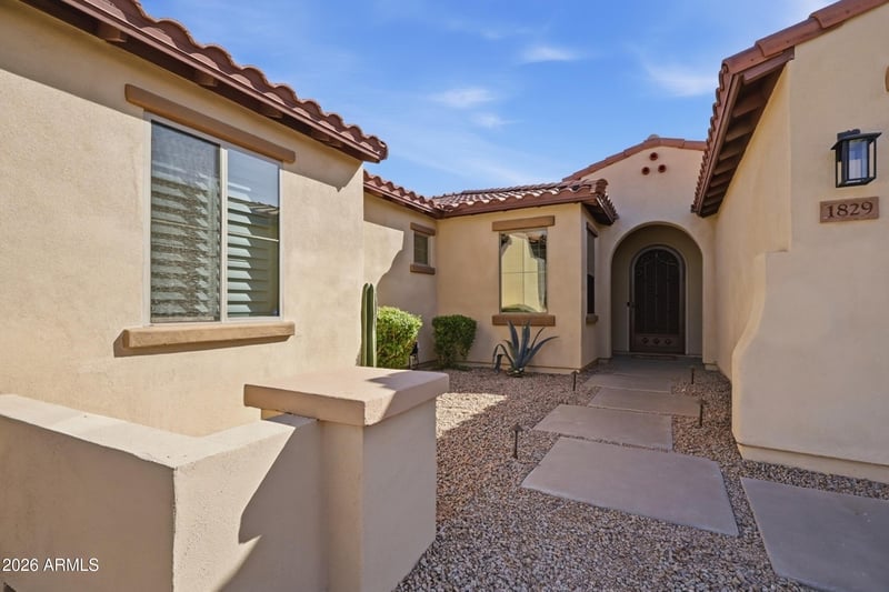 1829 W Aloe Vera Dr, Phoenix, AZ 85085