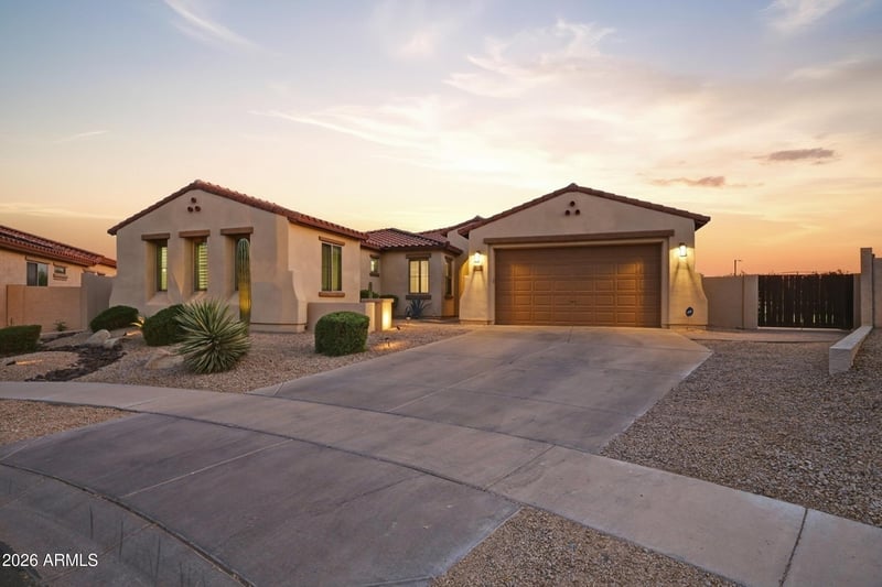 1829 W Aloe Vera Dr, Phoenix, AZ 85085