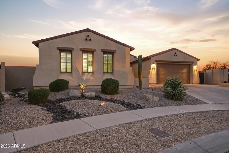 1829 W Aloe Vera Dr, Phoenix, AZ 85085