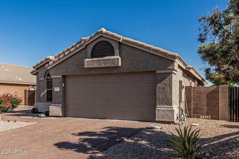 18297 Spencer Dr, Surprise, AZ 85374