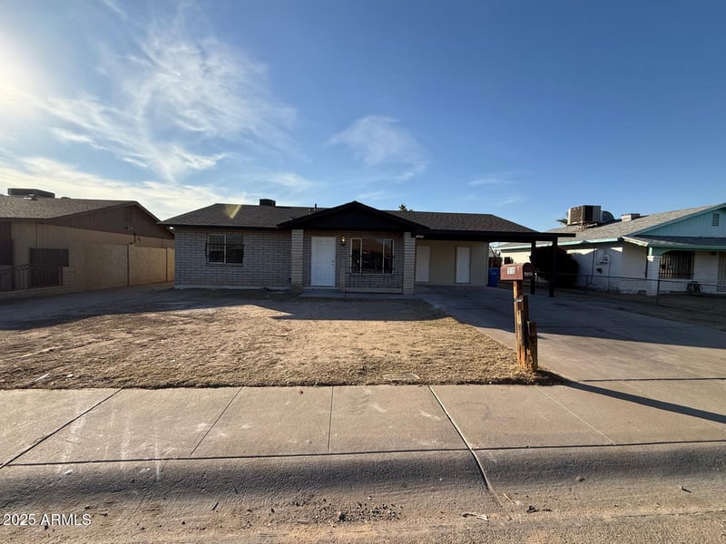 1830 54th Ln, Phoenix, AZ 85035