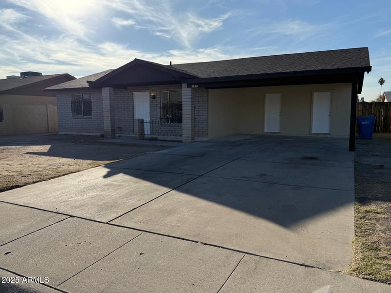 1830 54th Ln, Phoenix, AZ 85035