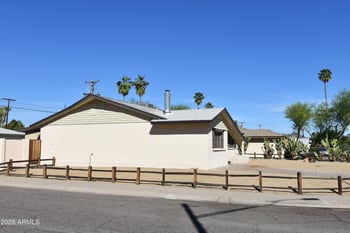 1830 Sunnyslope Ln, Phoenix, AZ 85021