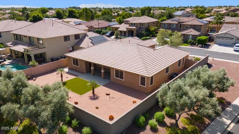 18306 Beck Ln, Surprise, AZ 85388