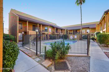 1831 Mulberry Dr #220, Phoenix, AZ 85015