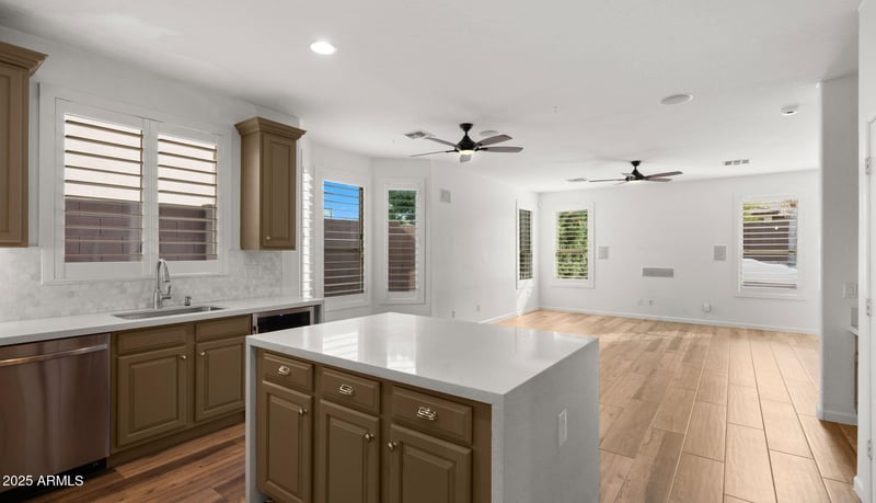 1831 Valencia Dr, Phoenix, AZ 85042