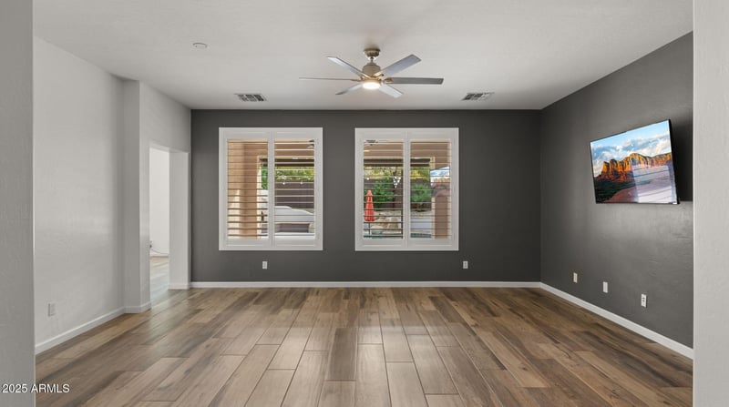 1831 Valencia Dr, Phoenix, AZ 85042