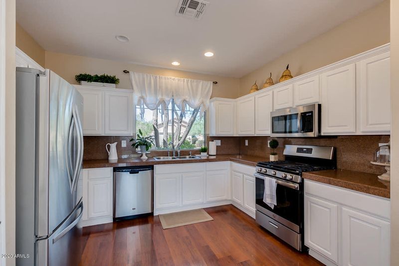 1831 W Owens Way, Anthem, AZ 85086