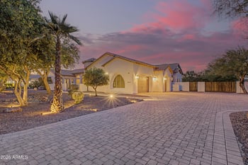 18318 Solano Dr, Litchfield Park, AZ 85340