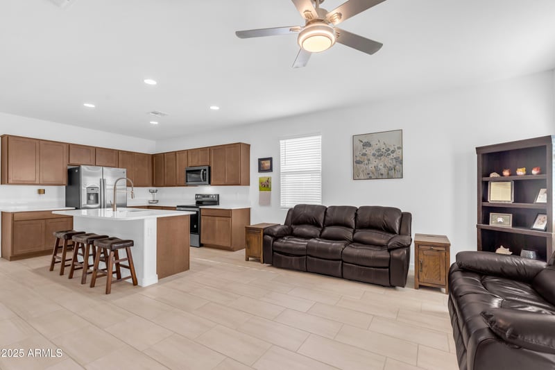 1832 239th Dr, Buckeye, AZ 85326