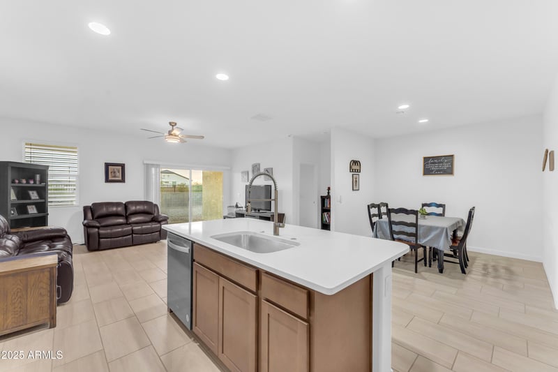 1832 239th Dr, Buckeye, AZ 85326