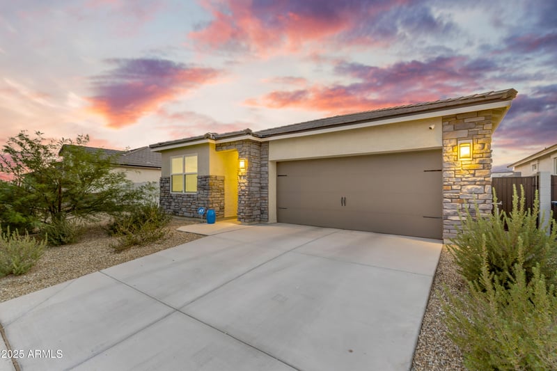 1832 239th Dr, Buckeye, AZ 85326