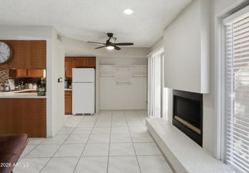 1832 52nd St #104, Phoenix, AZ 85008