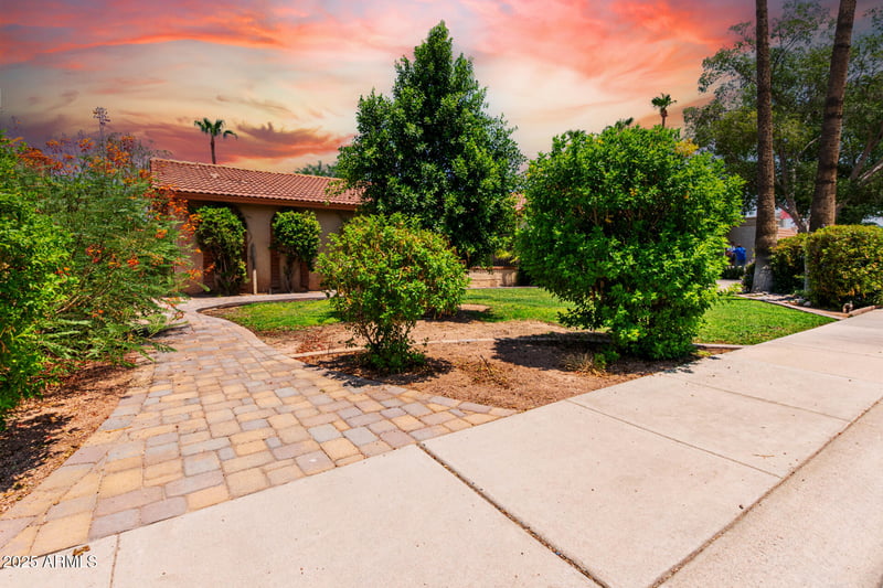 1832 Colgate Dr, Tempe, AZ 85283