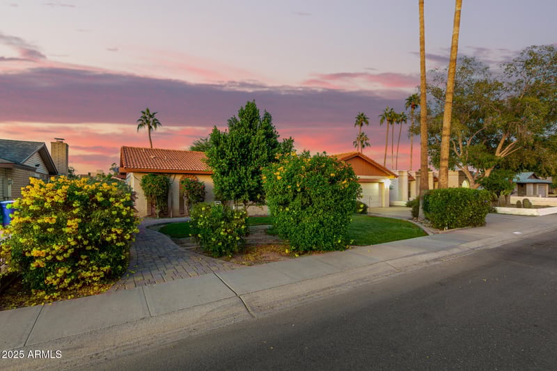 1832 Colgate Dr, Tempe, AZ 85283