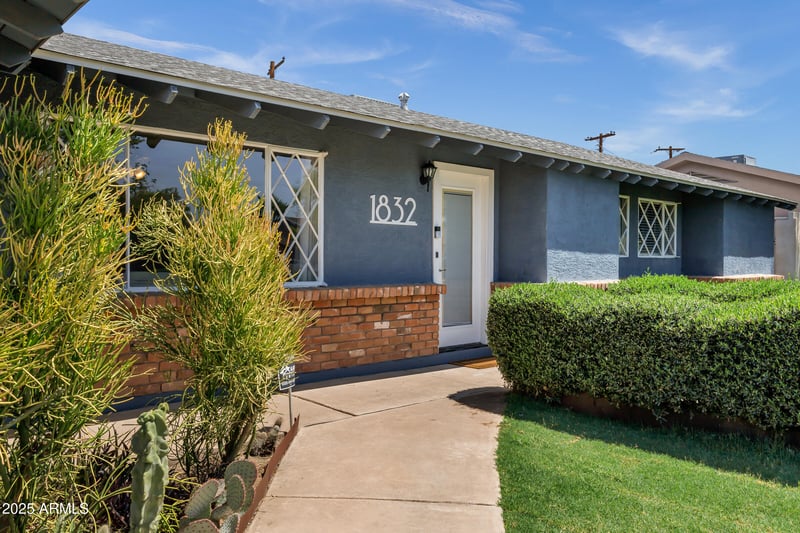 1832 Concorda Dr, Tempe, AZ 85282