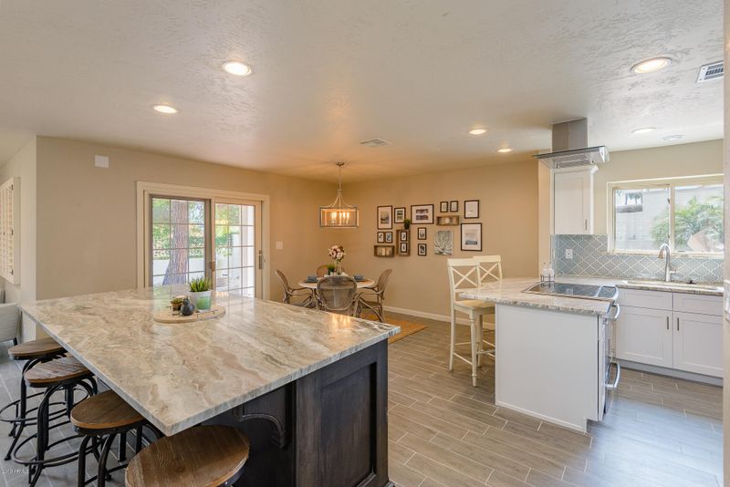 1832 E Beck Ln, Phoenix, AZ 85022