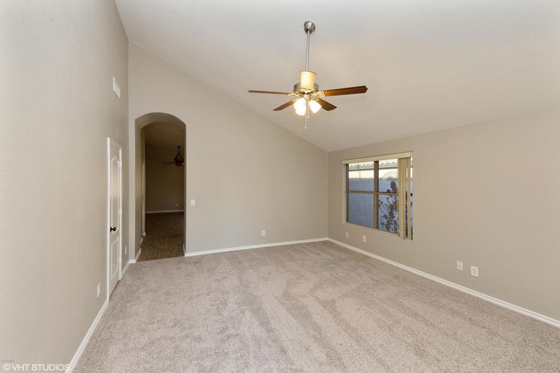 1832 E Morgan Dr, Gilbert, AZ 85295