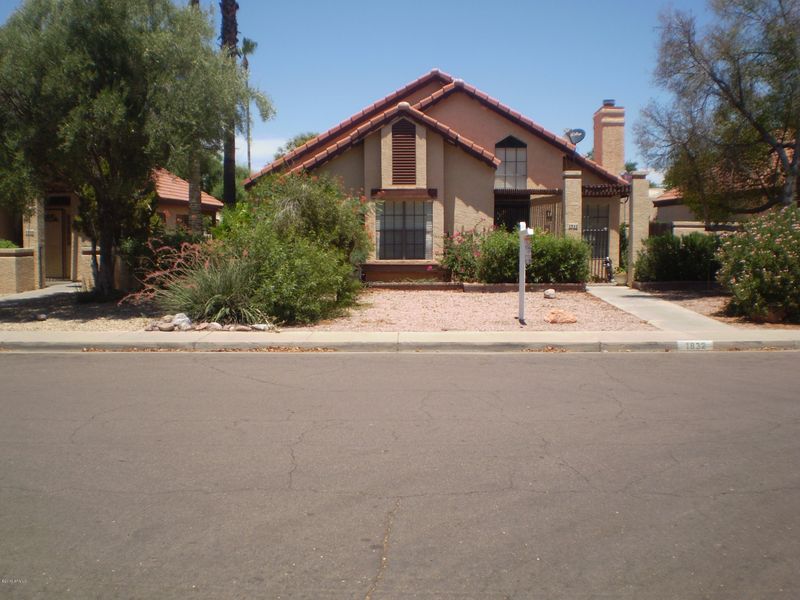 1832 E Secretariat Dr, Tempe, AZ 85284