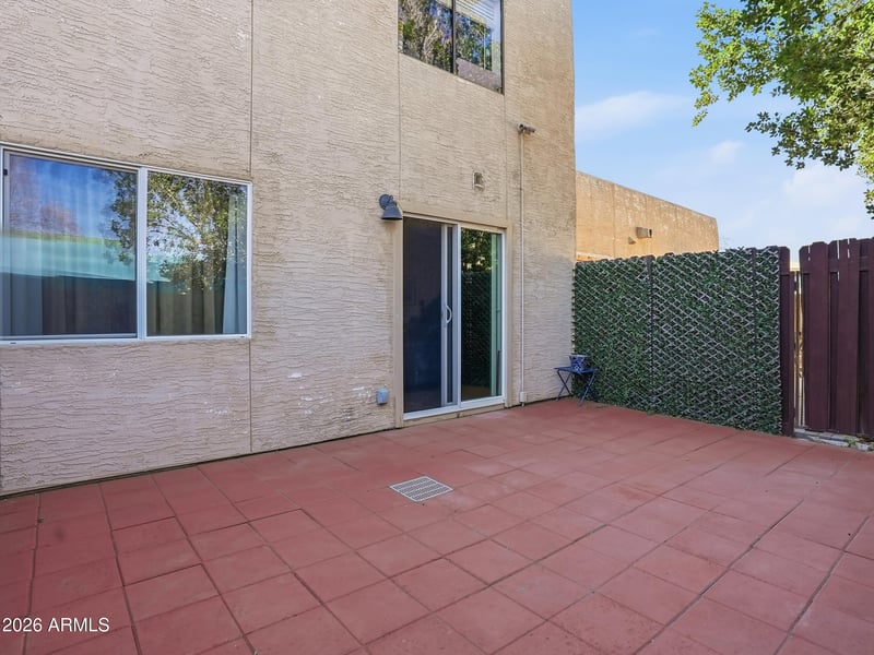 1832 52nd St #107, Phoenix, AZ 85008