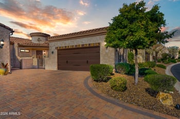 1832 Red Cliff, Mesa, AZ 85207