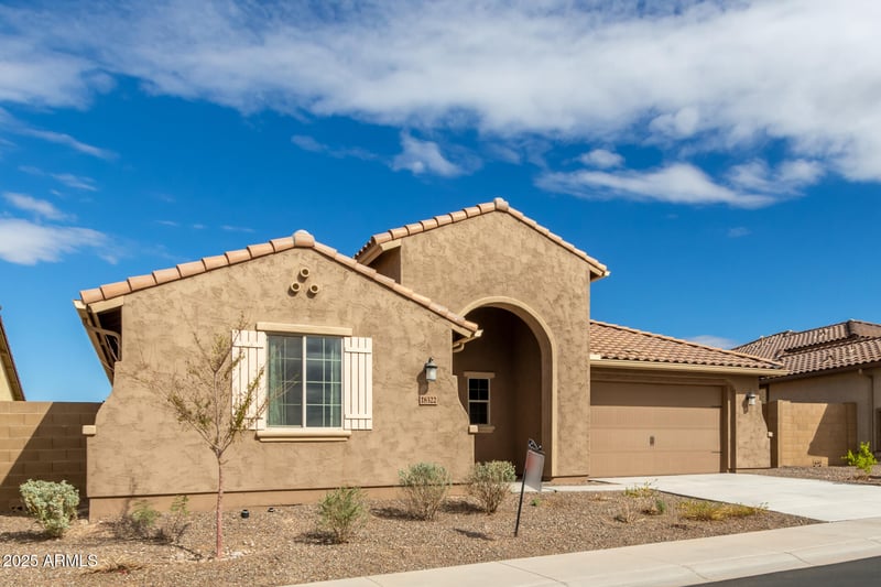 18322 Long Lake Rd, Goodyear, AZ 85338