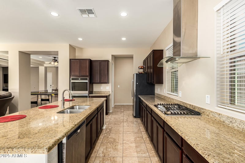 18327 Wolf St, Goodyear, AZ 85395