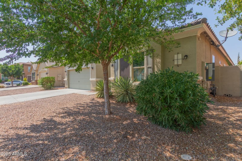 18328 Saguaro Ln, Surprise, AZ 85388