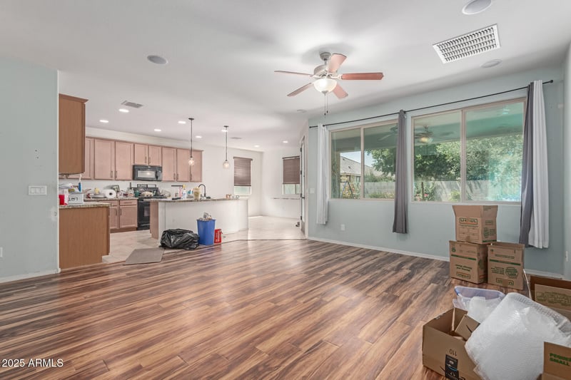 18328 Saguaro Ln, Surprise, AZ 85388