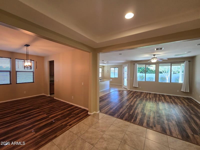 18328 Saguaro Ln, Surprise, AZ 85388