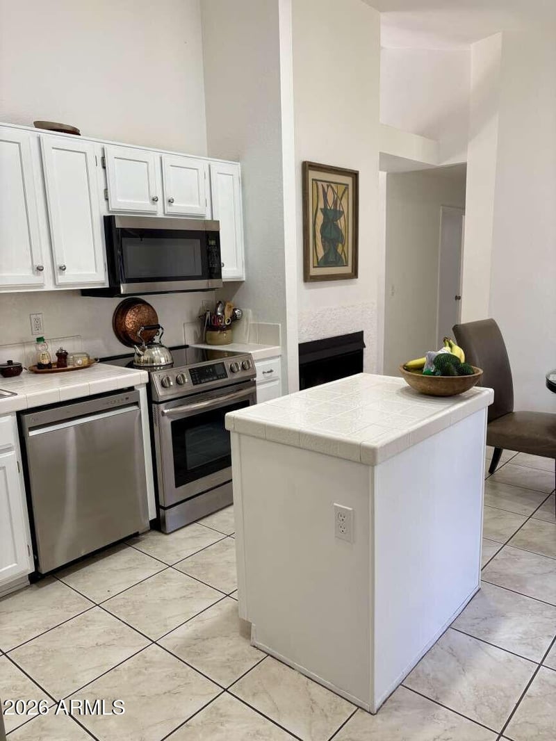 1833 Bluefield Ave, Phoenix, AZ 85022