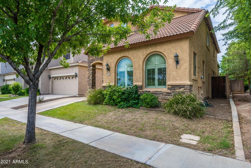 1833 E Pollack St, Phoenix, AZ 85042