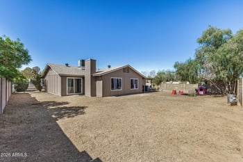 1833 Edgewater Cir, Mesa, AZ 85207
