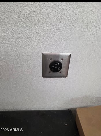 1833 Edgewater Cir, Mesa, AZ 85207