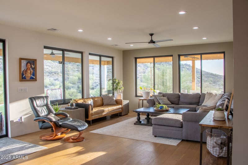 1833 Mariola Way, Phoenix, AZ 85086
