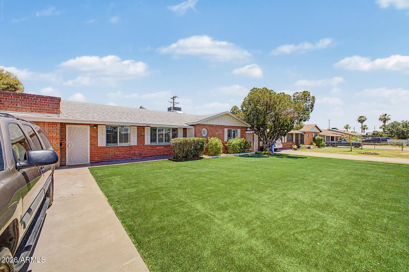 1833 N 35 St, Phoenix, AZ 85008