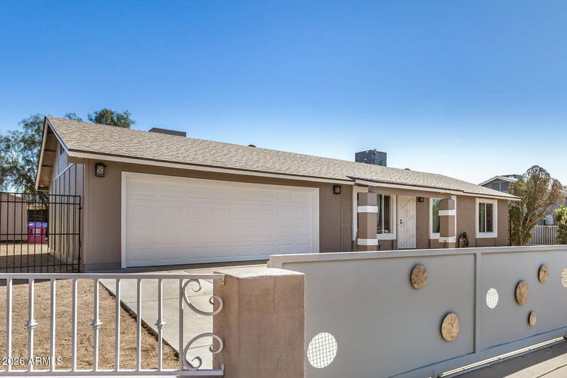 1833 Edgewater Cir, Mesa, AZ 85207