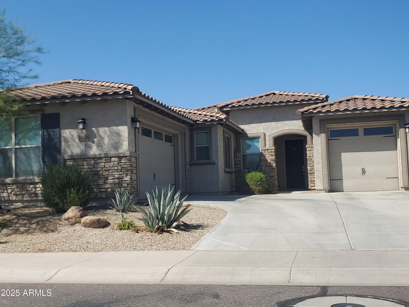 18330 Raven Rd, Goodyear, AZ 85338